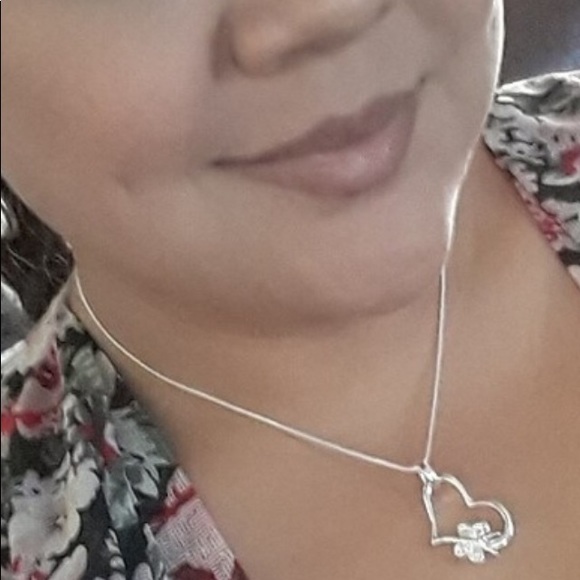 (Only have 1) Sale TONIGHT!! Butterfly 🦋 Necklace - Picture 6 of 8